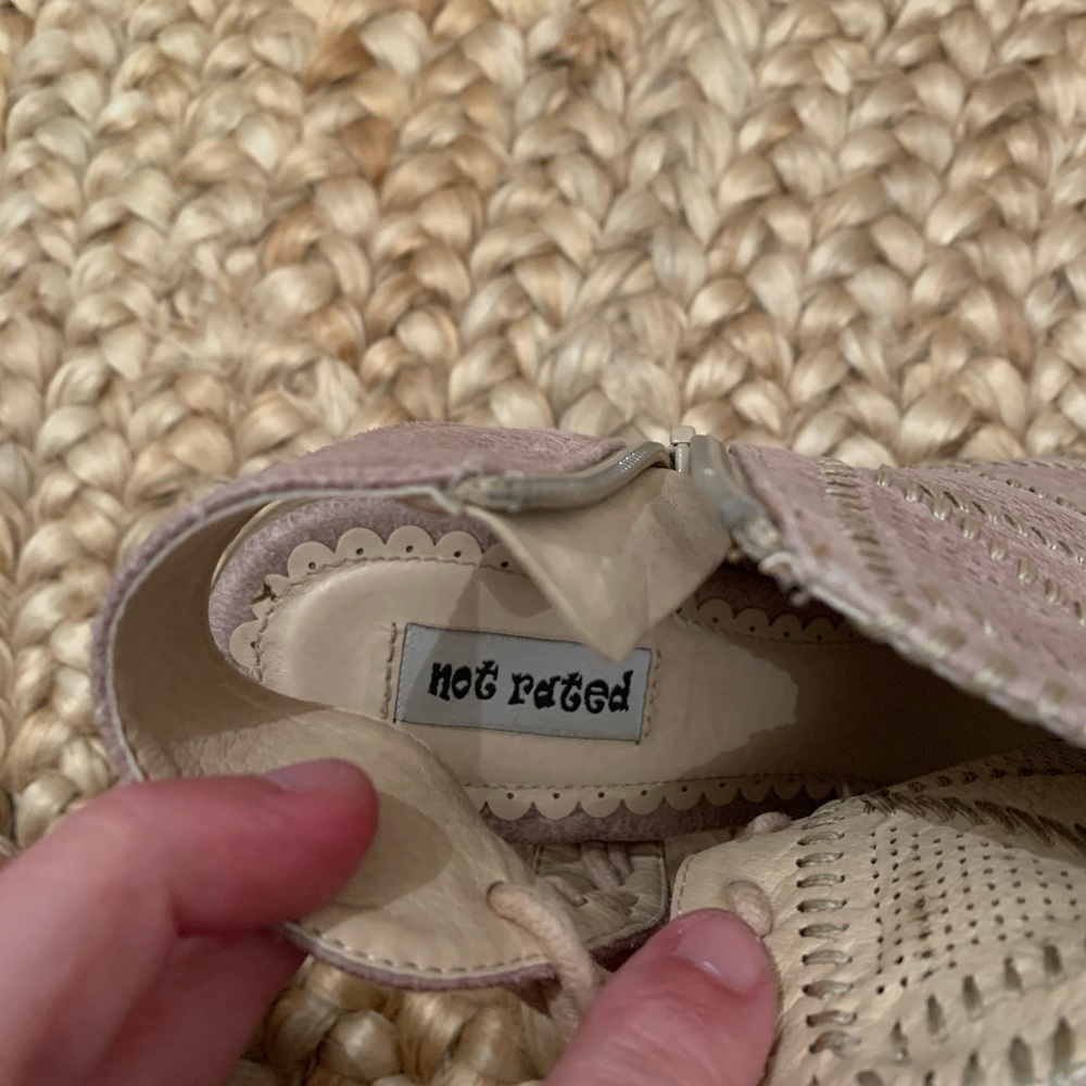 SHOES GLAORE! LoL - Picture 4 of 5